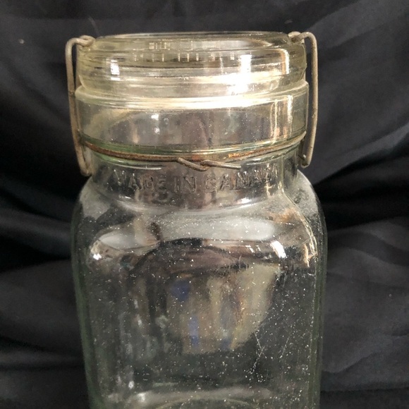 Antique Queen Quart Canning Jar - Picture 3 of 16